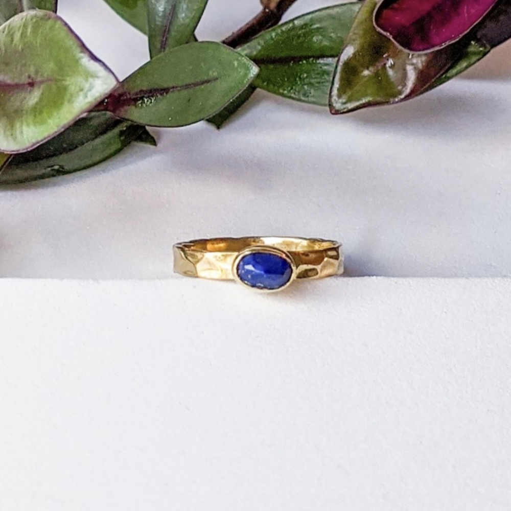 🦋LAST🦋 NWT Baizaar Oval Lapis Hammered Stacking Ring, Size 7.75